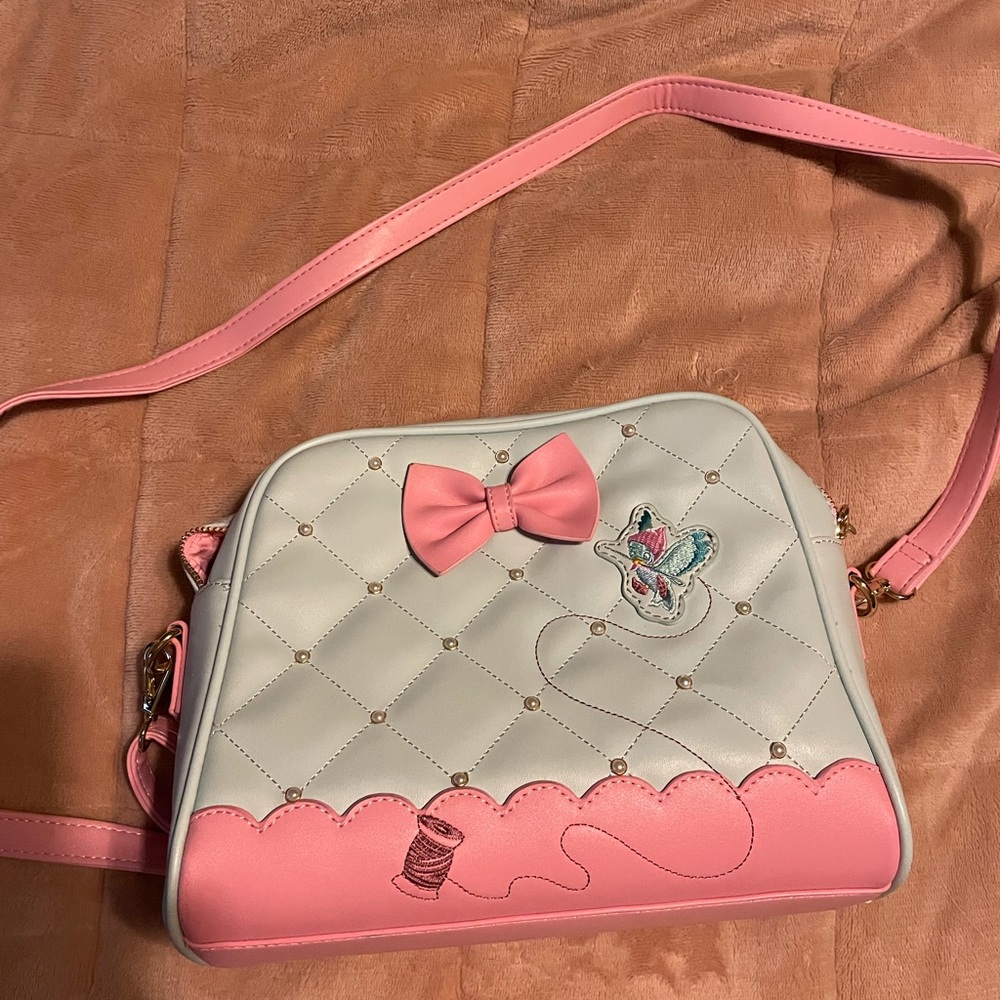 Only used one night! Disney X Loungefly Cinderella bag
